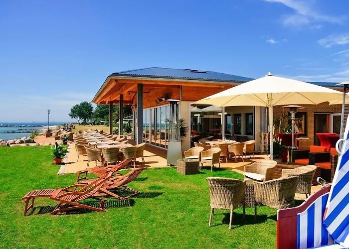 At The Golf Course F 19 E Comfortable *